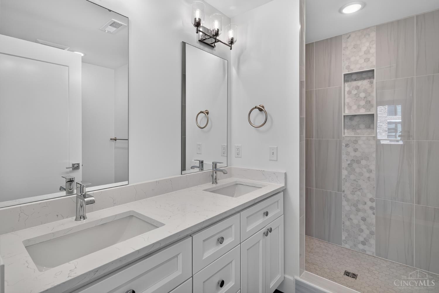 5764 Sanctuary Place, Cincinnati, OH, 45230 — photo 15