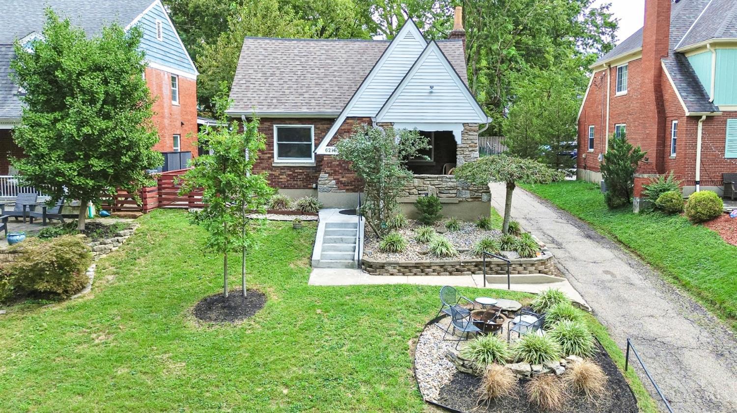 6216 Rogers Park