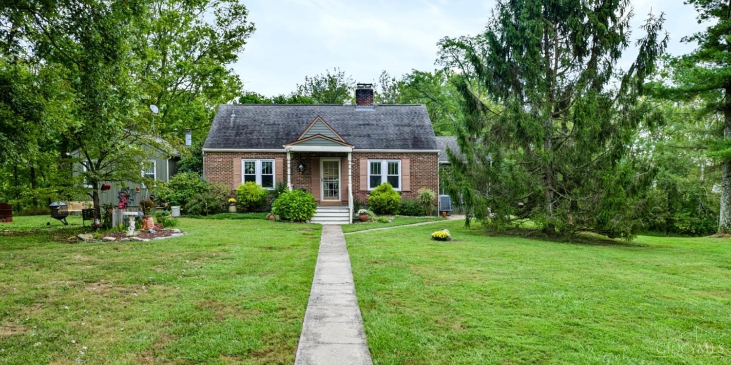 Photo 2 of Single family home for sale at 596 W Plane St, Bethel, OH 45106 | MLS# 1894434 | Listing updated on 2026-09-28