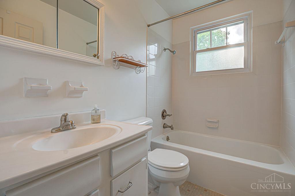 8356 Ashhollow Drive, Colerain Twp, OH, 45247 — photo 18