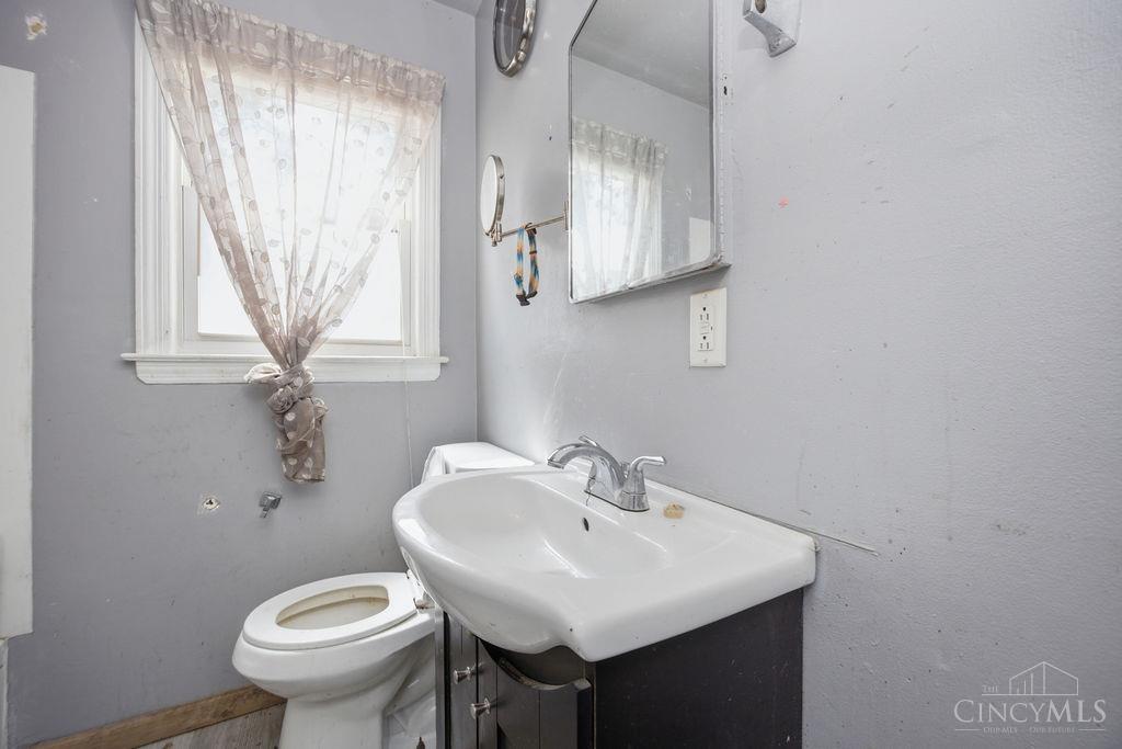 588 Valleyview Drive, Hamilton, OH, 45013 — photo 11