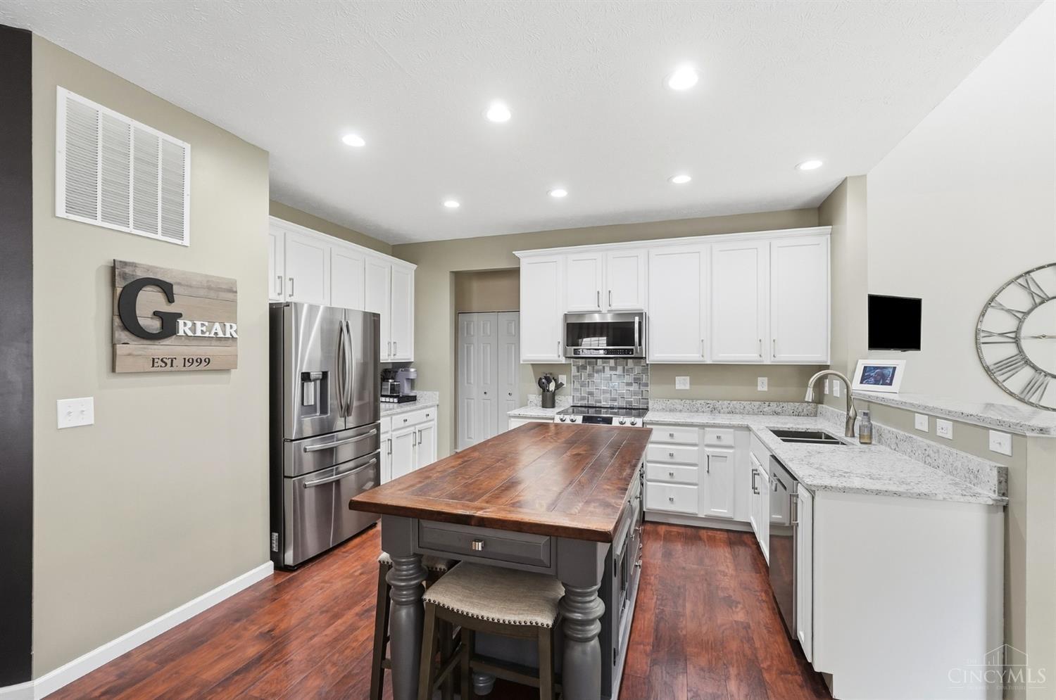 385 Indian Lake Drive, Hamilton Twp, OH, 45039 — photo 14