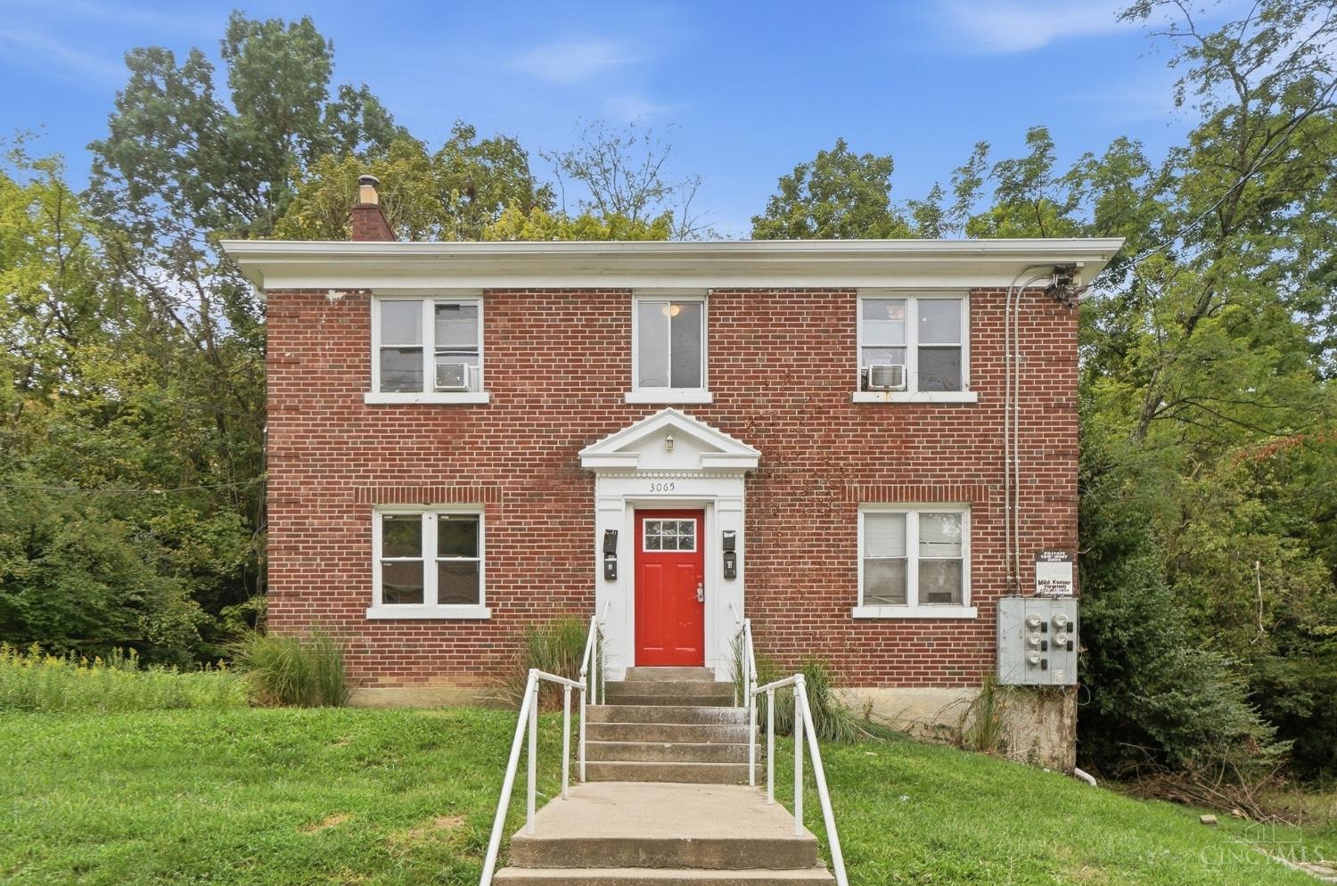 3065 Bracken Woods Lane, Cincinnati, OH, 45211