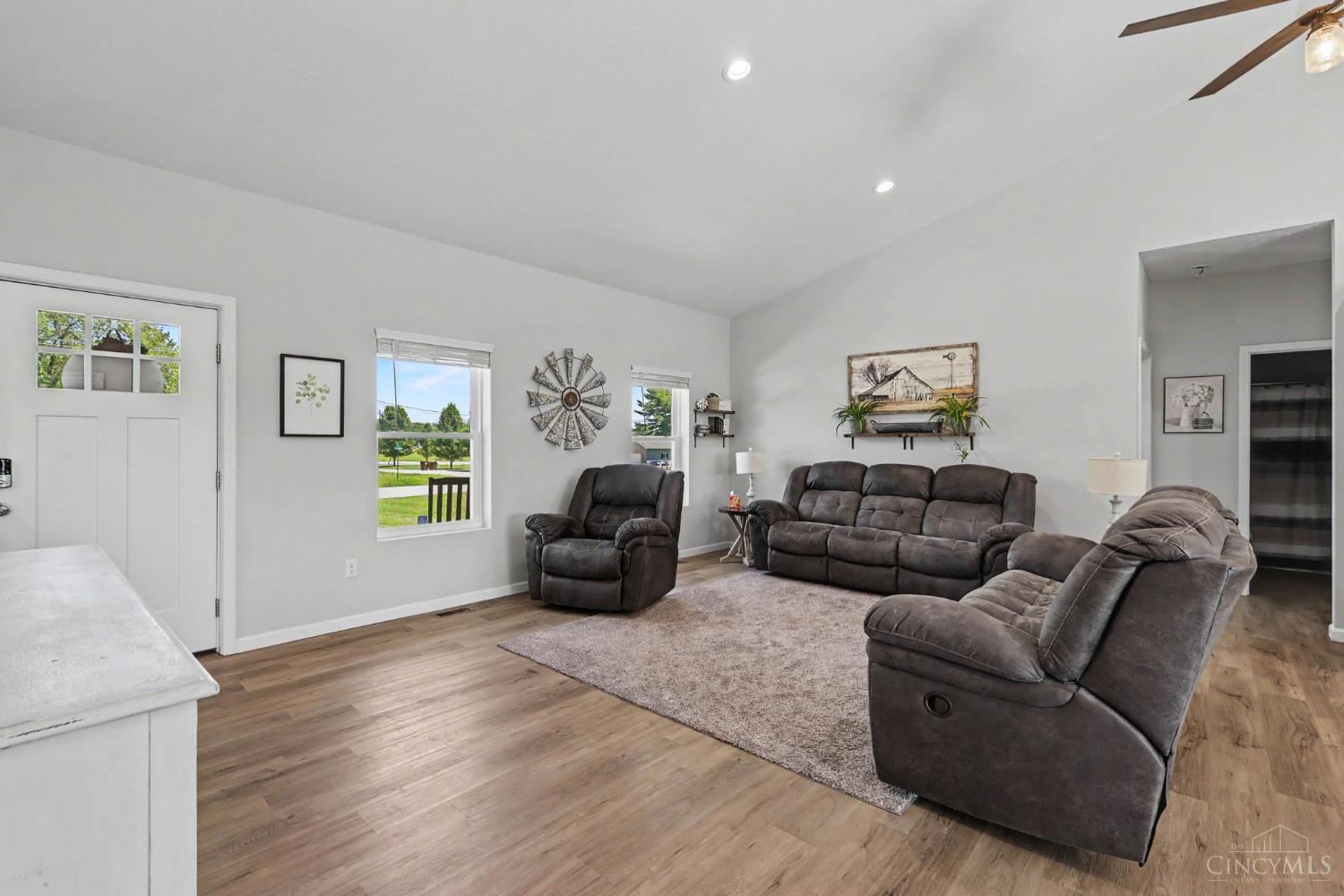 119 Hogan Drive, Franklin Twp, OH, 45171 — photo 4