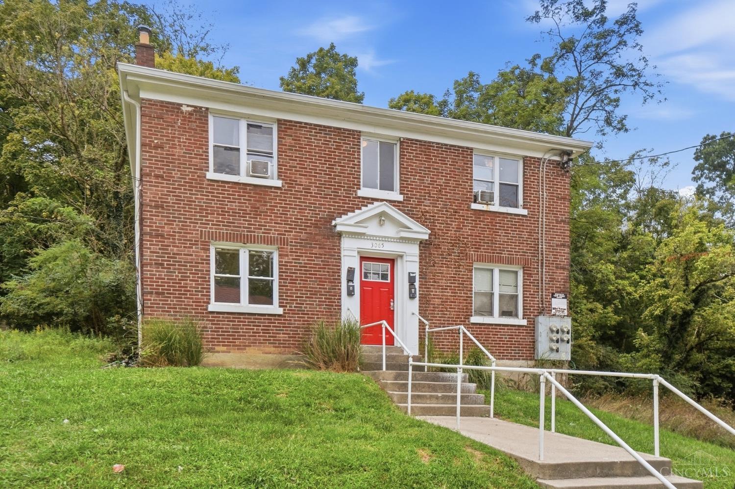 3065 Bracken Woods Lane, Cincinnati, OH, 45211 — photo 2