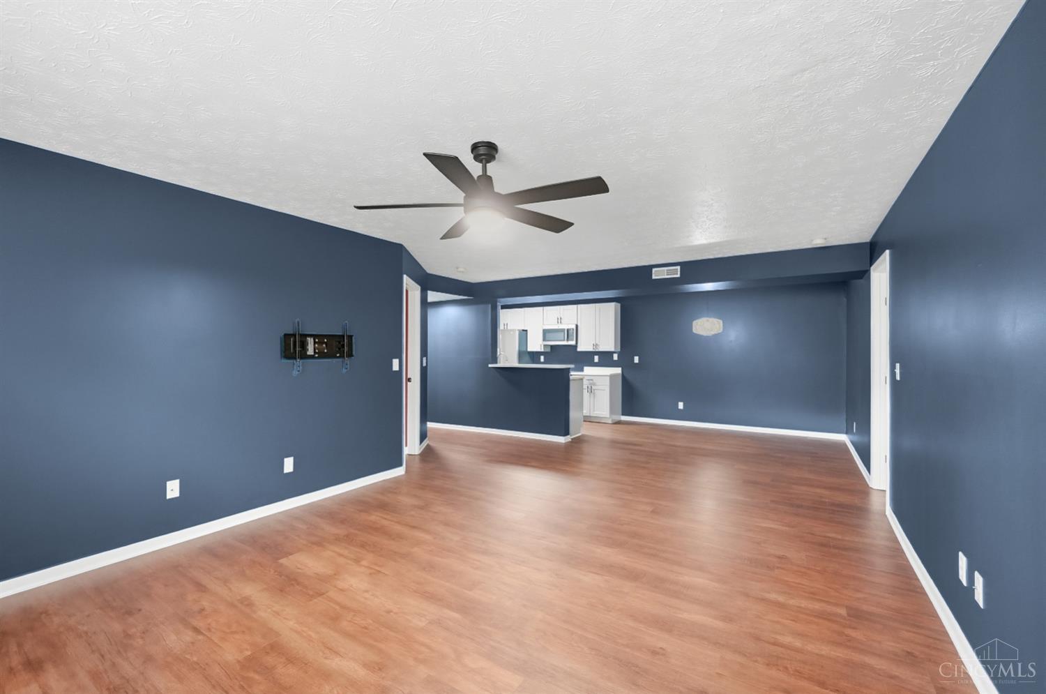 9800 Regatta Drive #101, Colerain Twp, OH, 45252 — photo 5