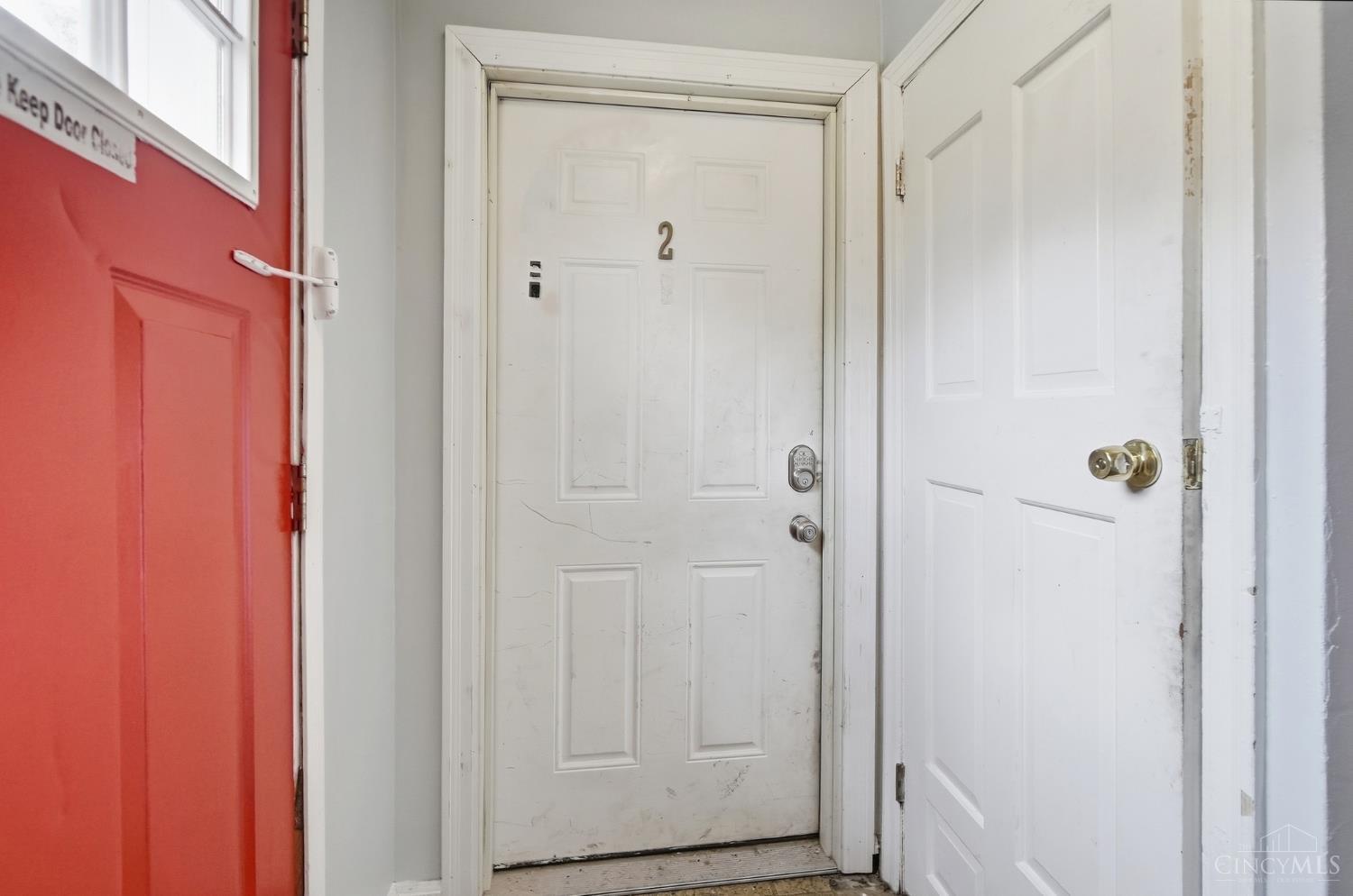 3065 Bracken Woods Lane, Cincinnati, OH, 45211 — photo 8