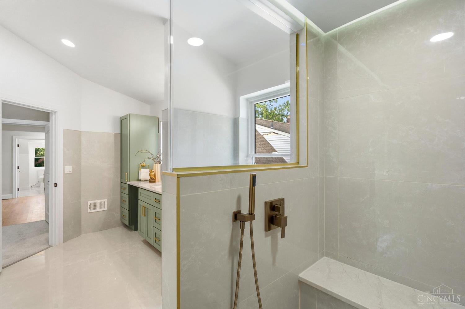 3834 Petoskey Avenue, Mariemont, OH, 45227 — photo 27