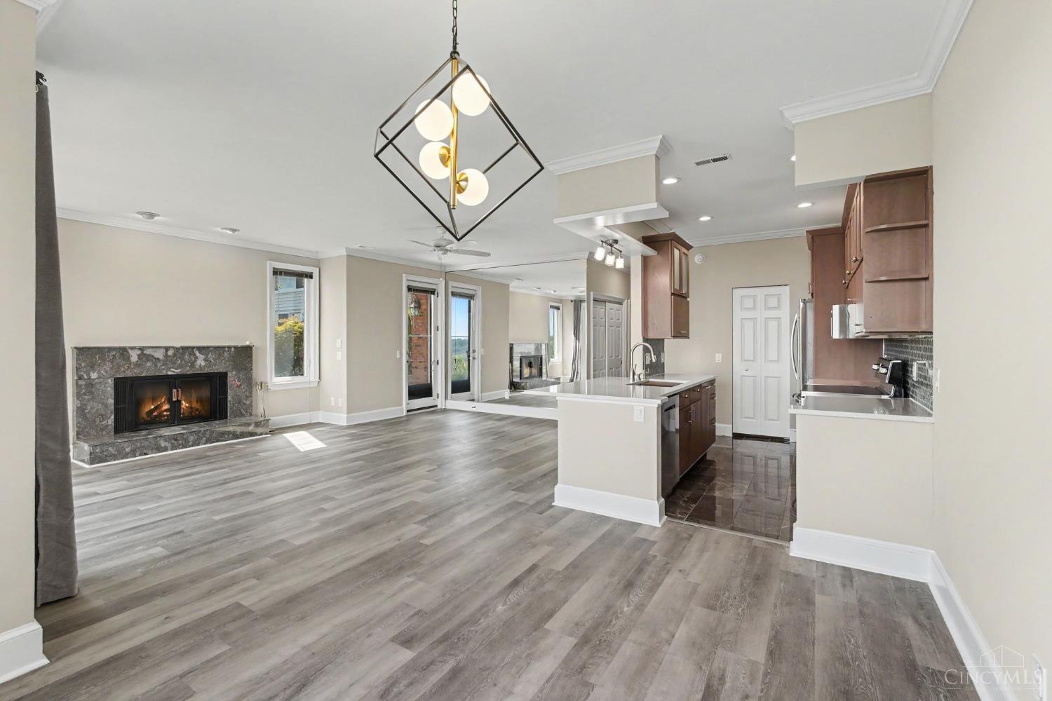 390 Grand Avenue #B, Cincinnati, OH, 45205 — photo 9