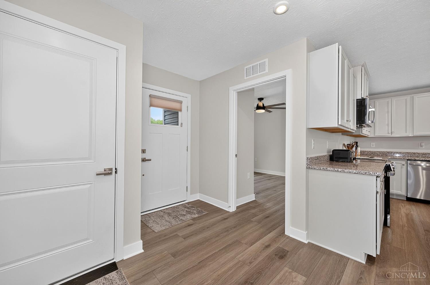 3205 Travertine Court, Fairfield Twp, OH, 45011 — photo 6