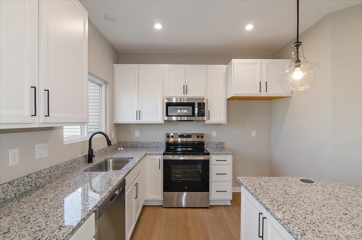 154 Kenneth Hamilton Way, Yellow Springs, OH, 45387 — photo 4