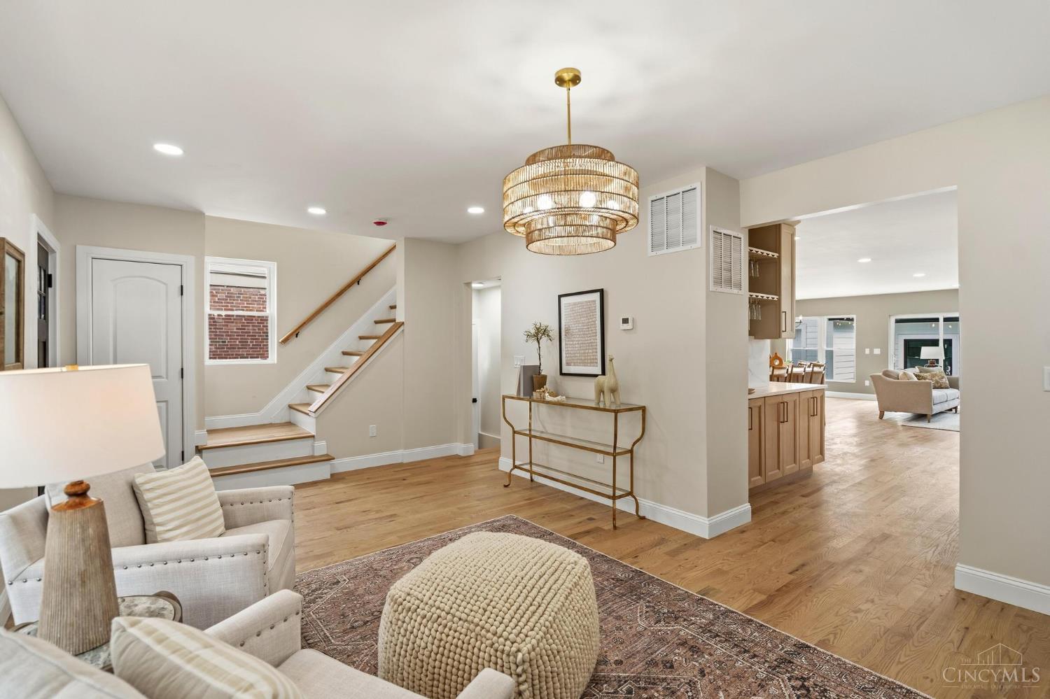 3834 Petoskey Avenue, Mariemont, OH, 45227 — photo 8