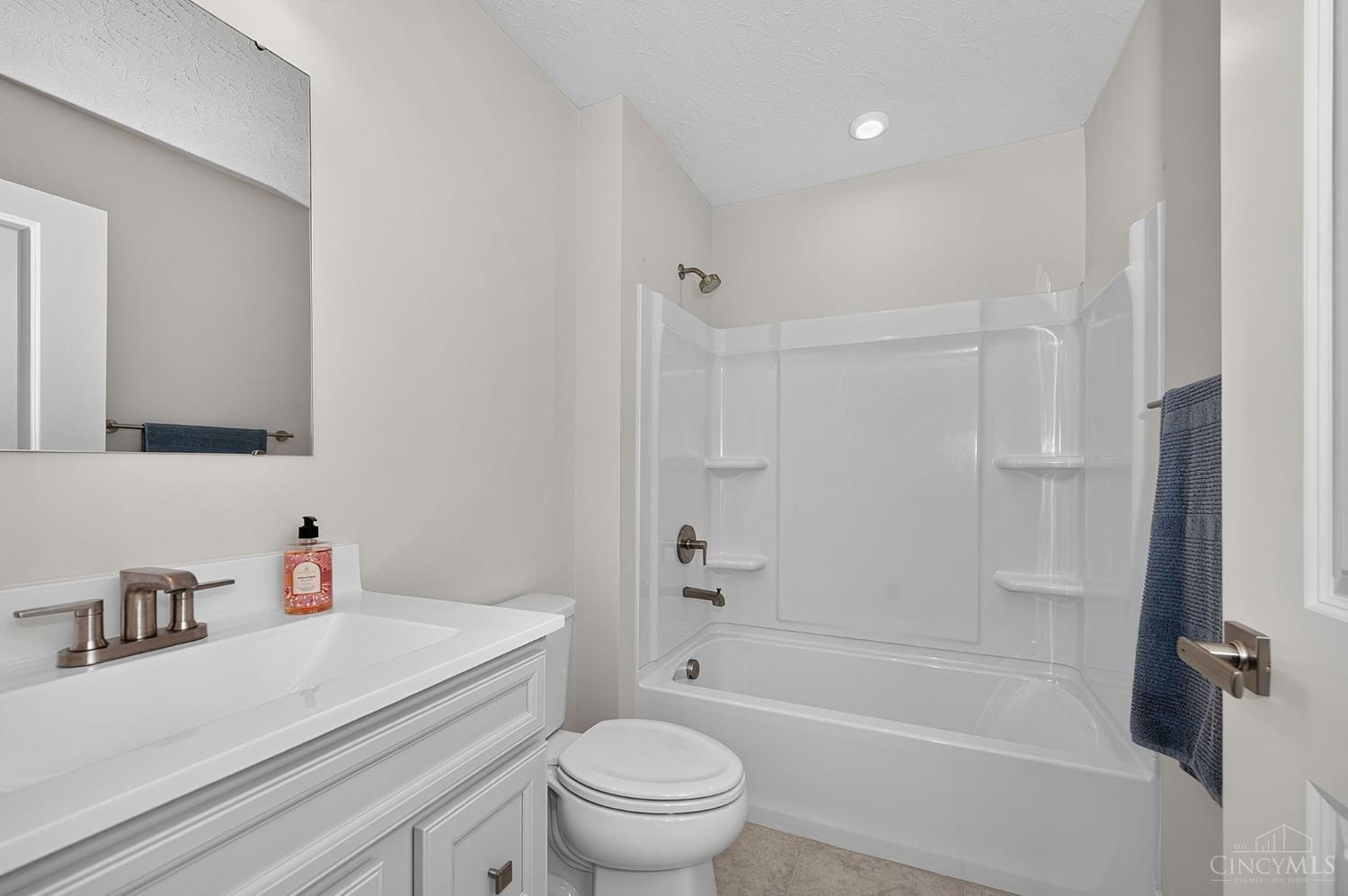3205 Travertine Court, Fairfield Twp, OH, 45011 — photo 11