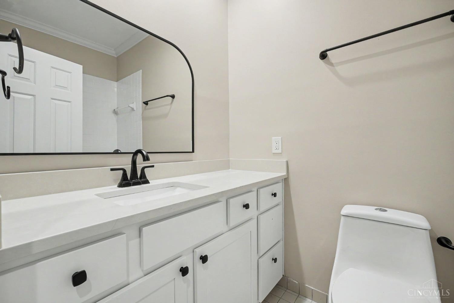 390 Grand Avenue #B, Cincinnati, OH, 45205 — photo 17