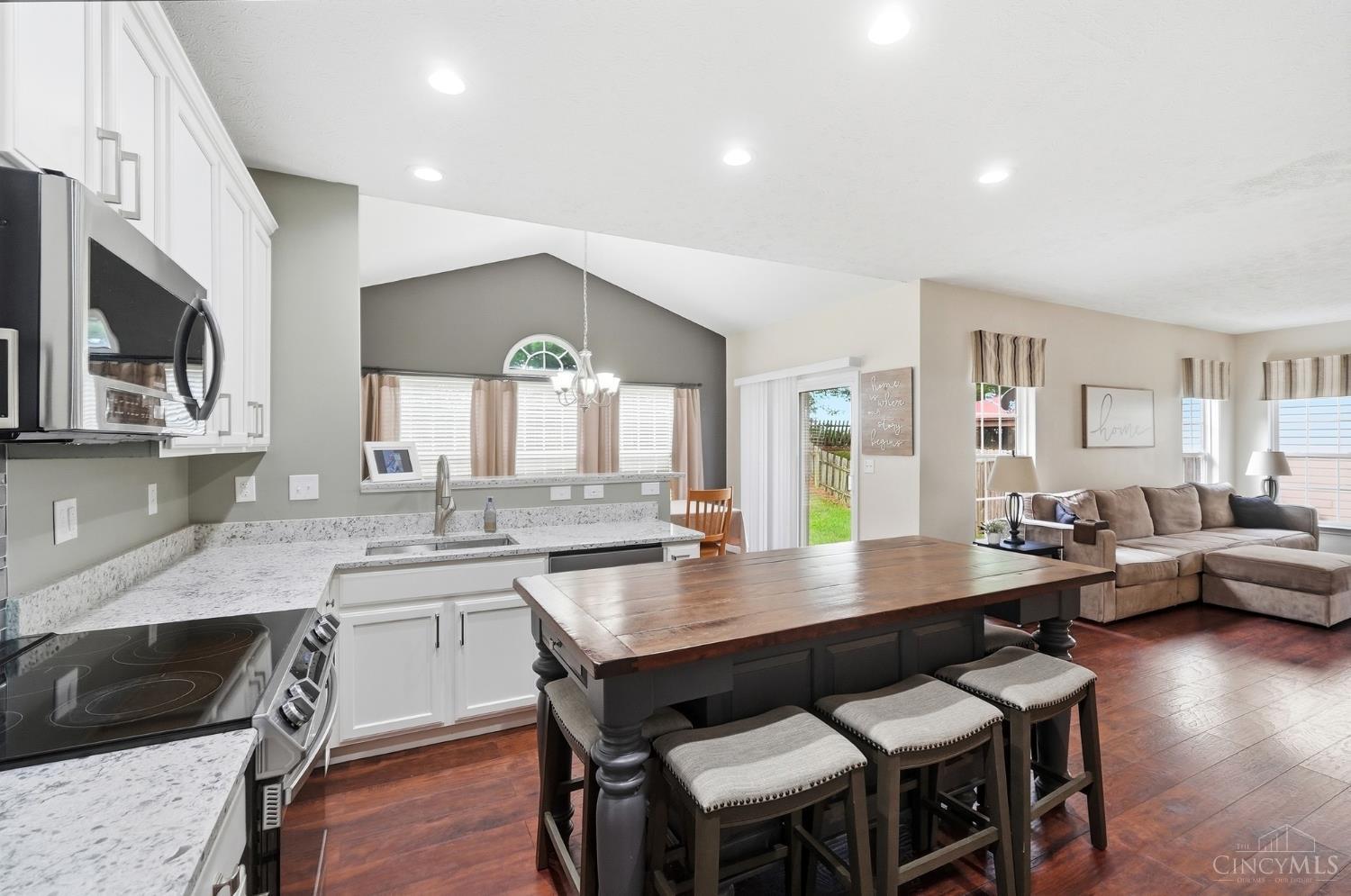 385 Indian Lake Drive, Hamilton Twp, OH, 45039 — photo 15