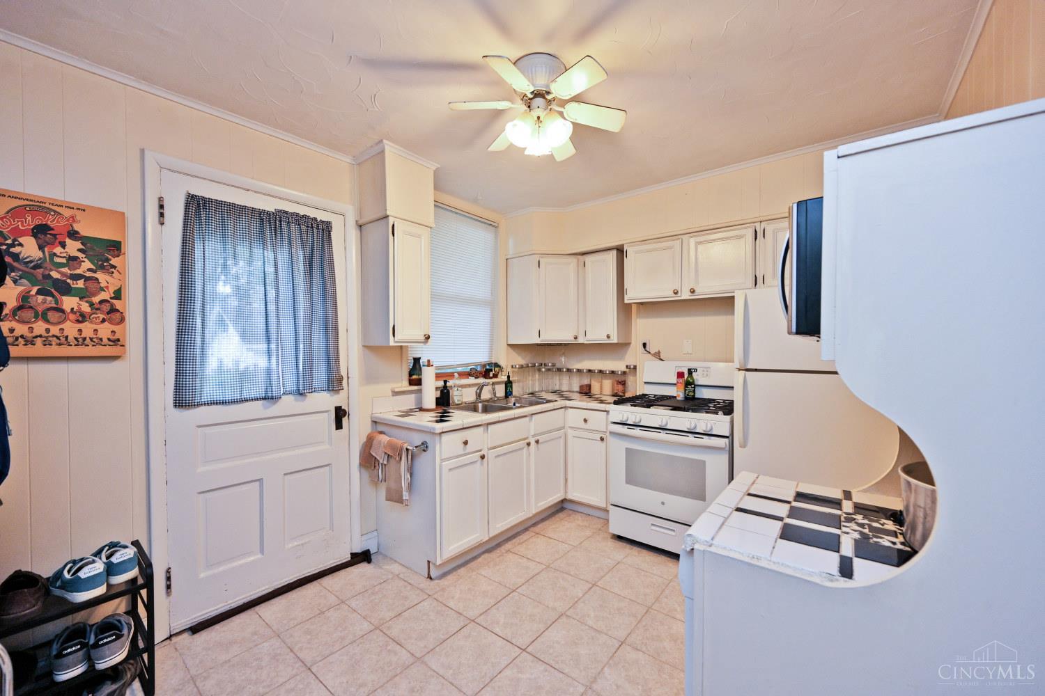 3937 Burwood Avenue, Cincinnati, OH, 45212 — photo 41