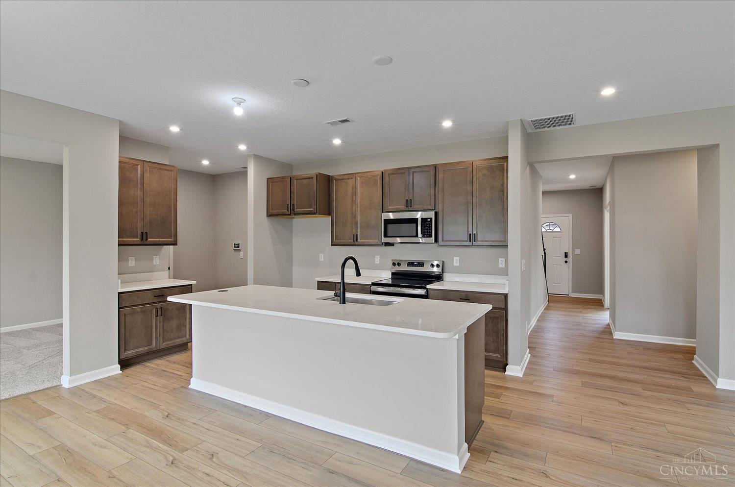 622 Tulip Court, Yellow Springs, OH, 45387 — photo 2