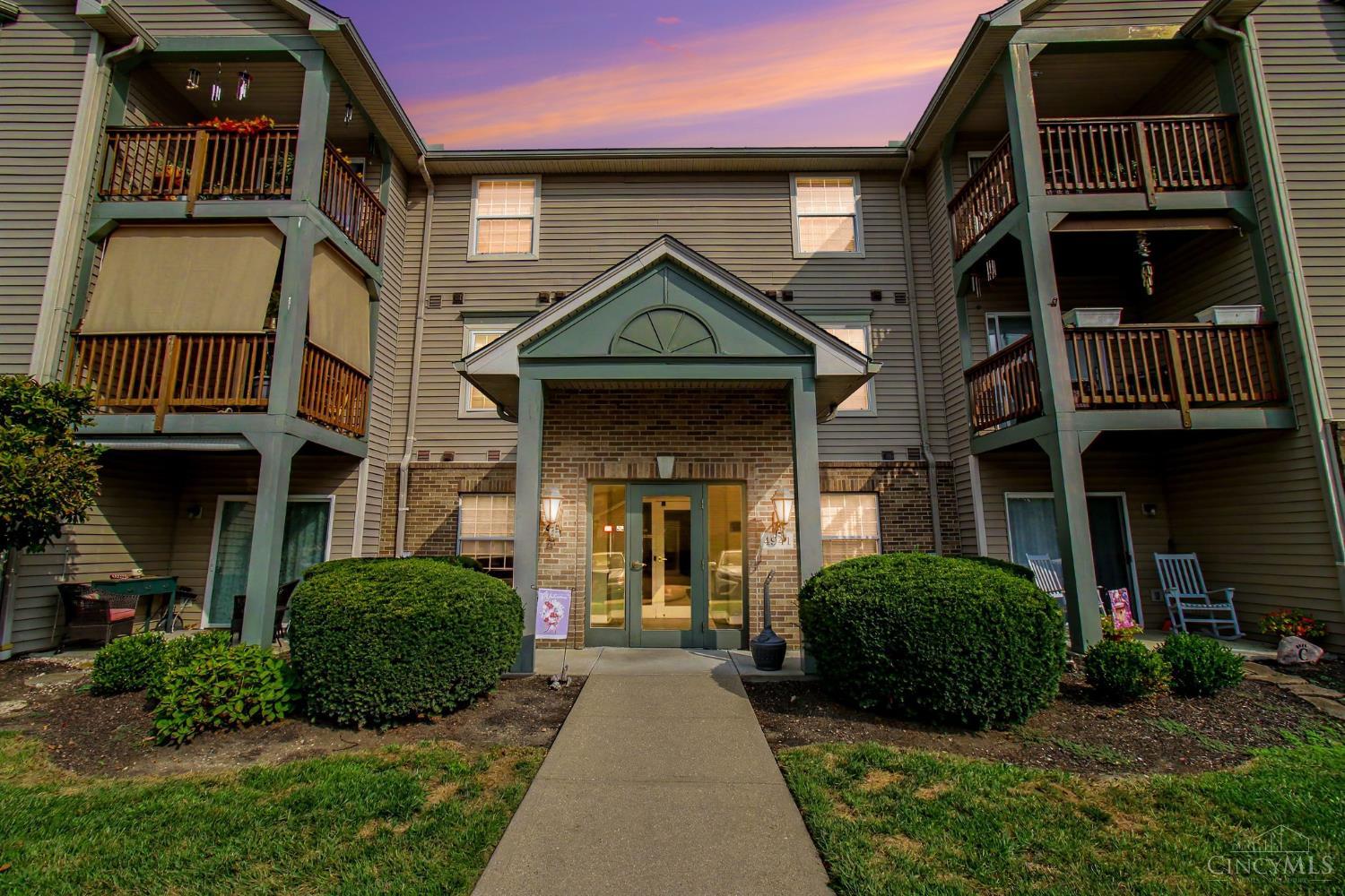 4941 N Arbor Woods Court
