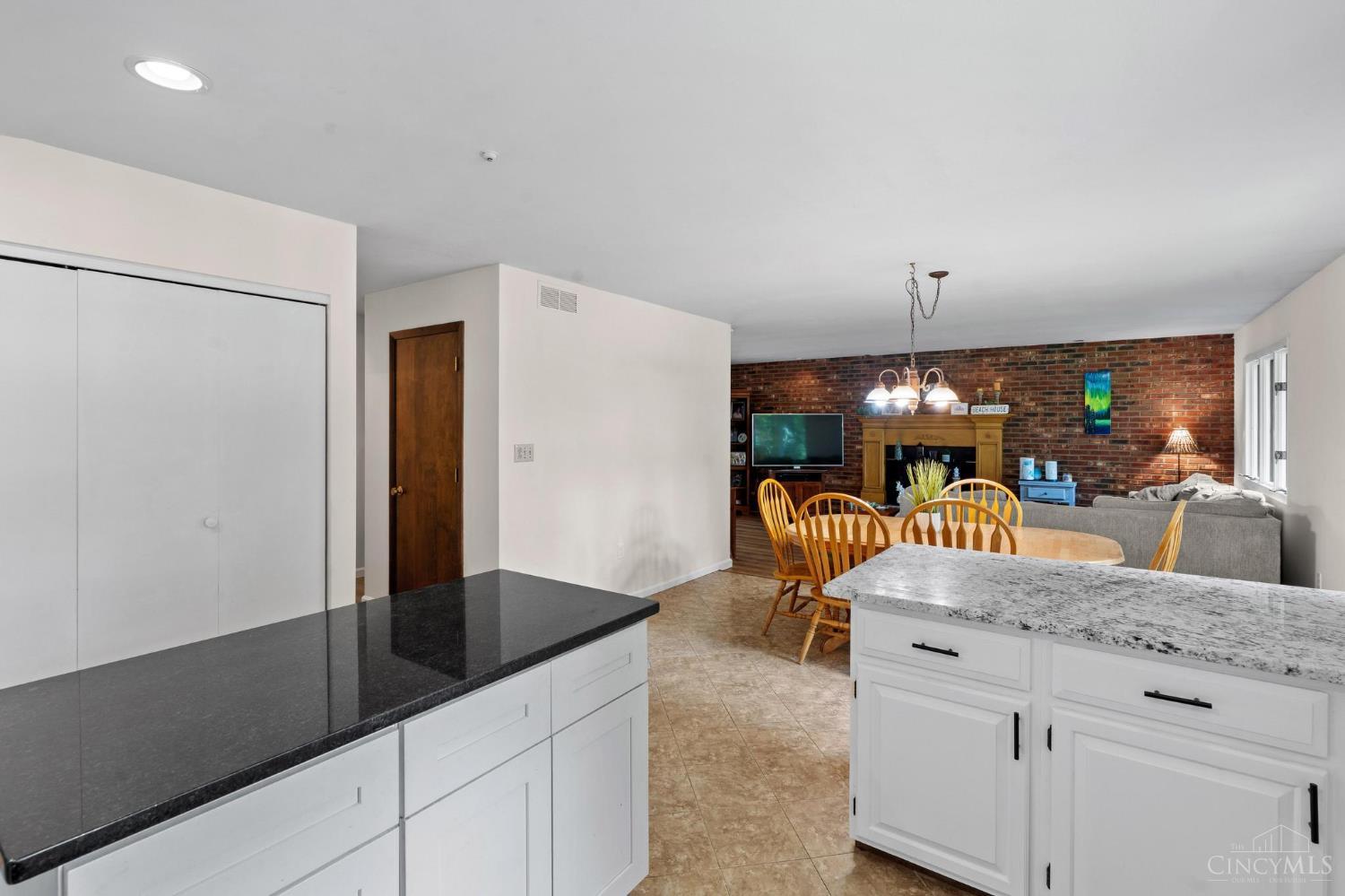 303 Whipp Road, Washington Twp, OH, 45459 — photo 13