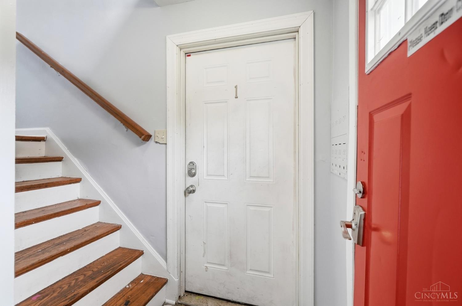 3065 Bracken Woods Lane, Cincinnati, OH, 45211 — photo 7