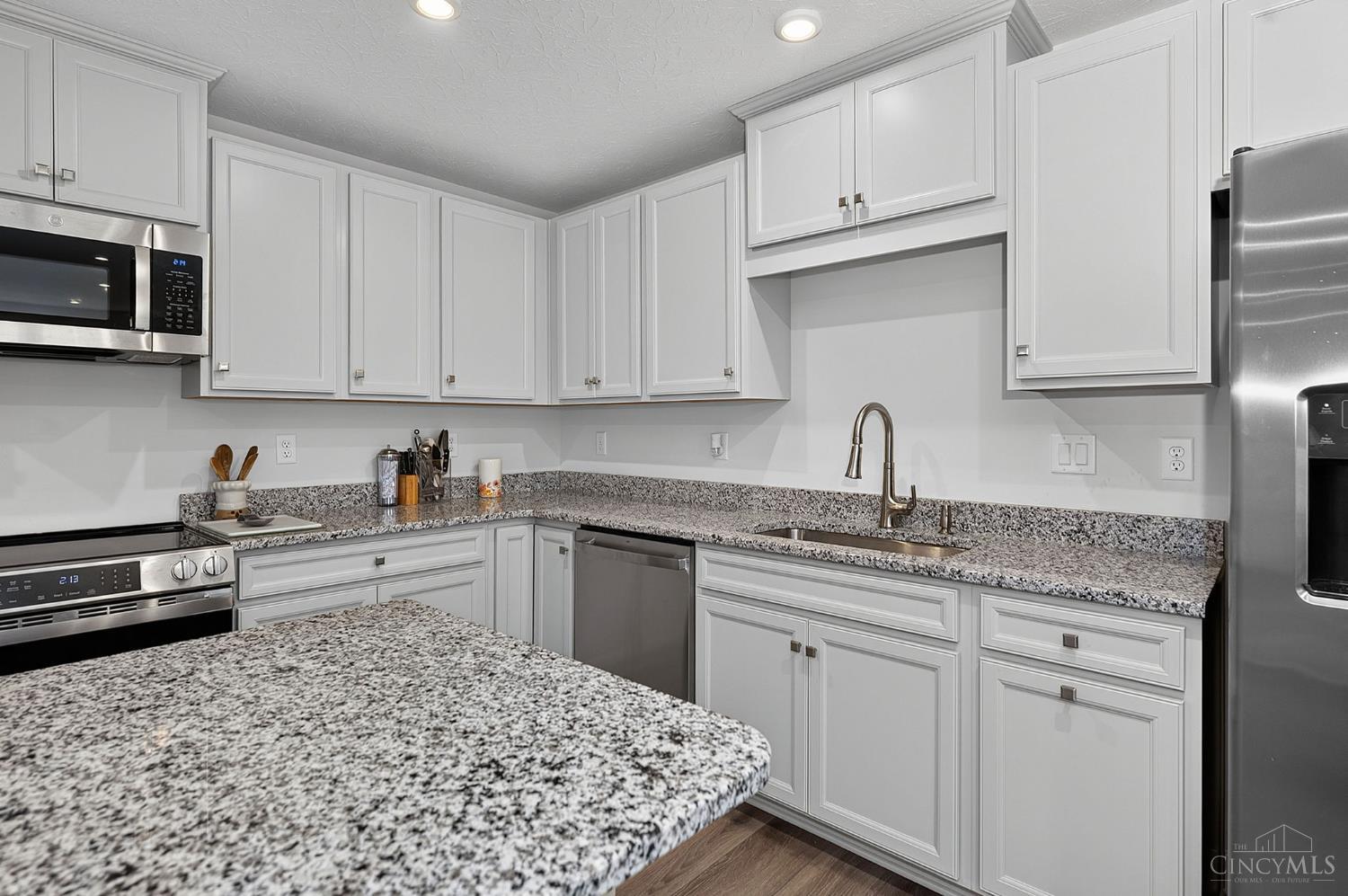 3205 Travertine Court, Fairfield Twp, OH, 45011 — photo 16