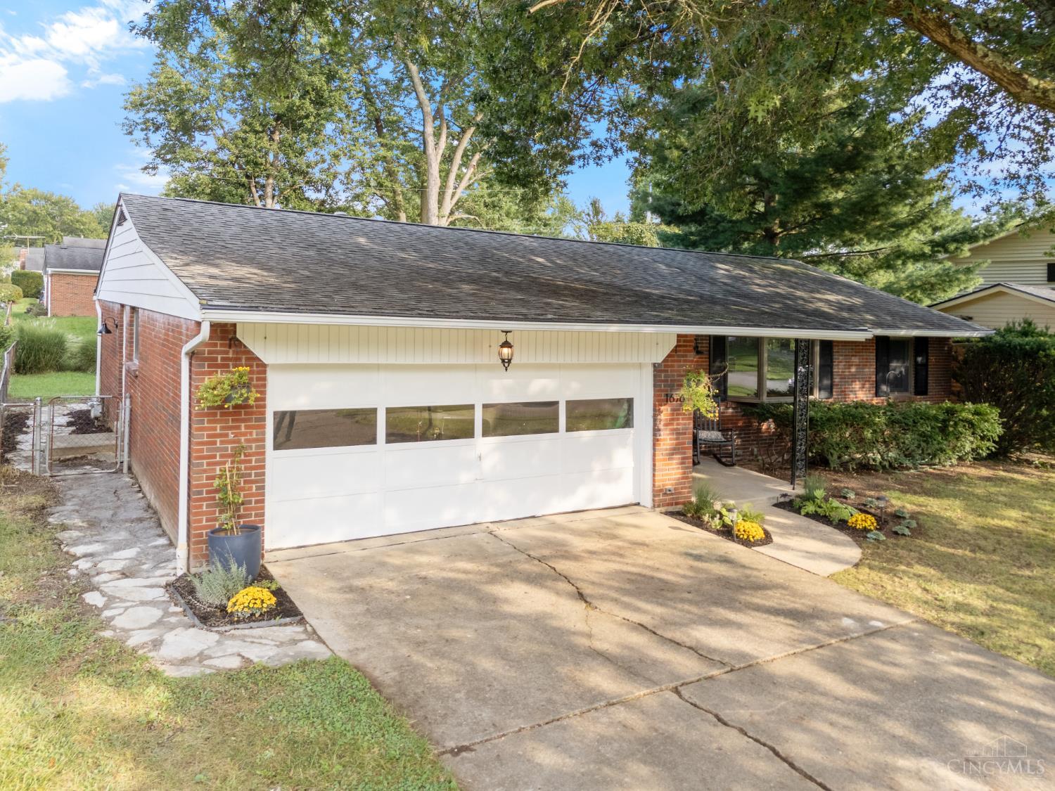 1676 Vaquera Place
