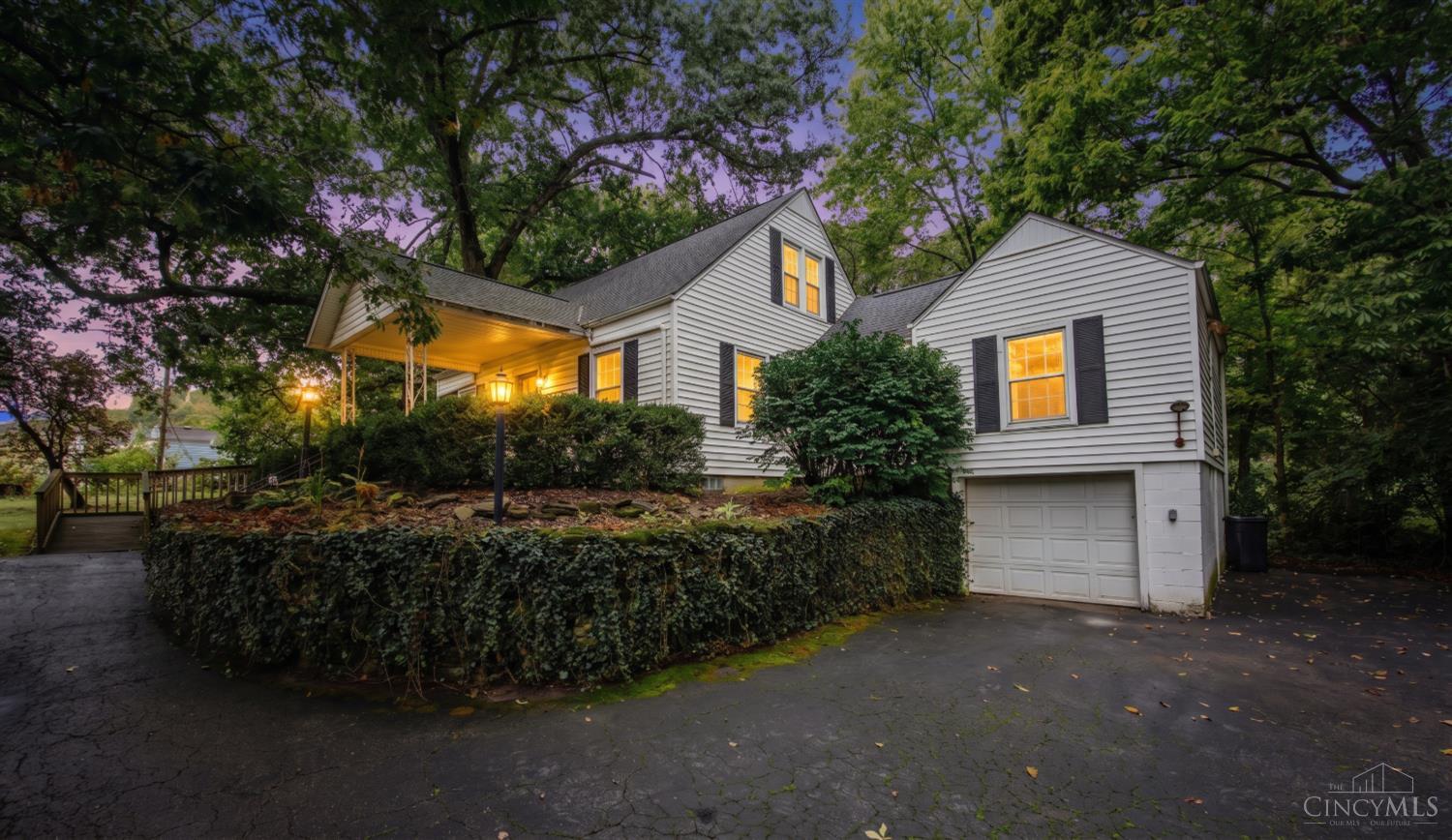 Photo 2 of Single family home for sale at 5895 Greenlawn Rd, Fairfield Twp, OH 45011 | MLS# 1894650 | Listing updated on 2026-09-21