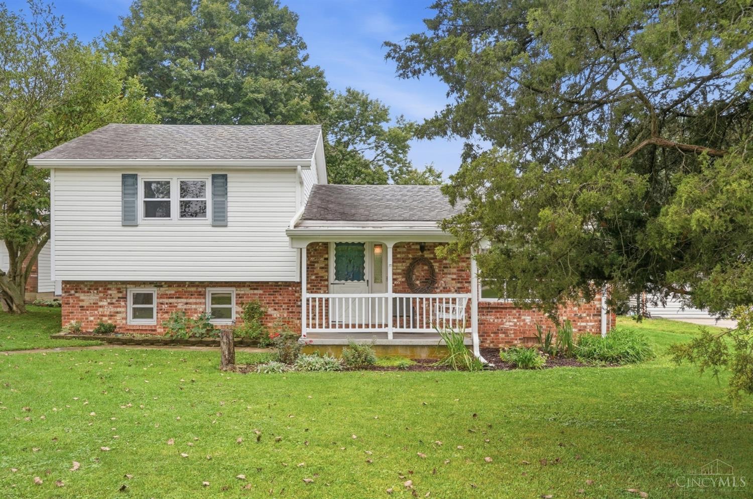 Single family home for sale at 5799 Shaker Rd, Franklin Twp, OH 45005 | MLS# 1894051