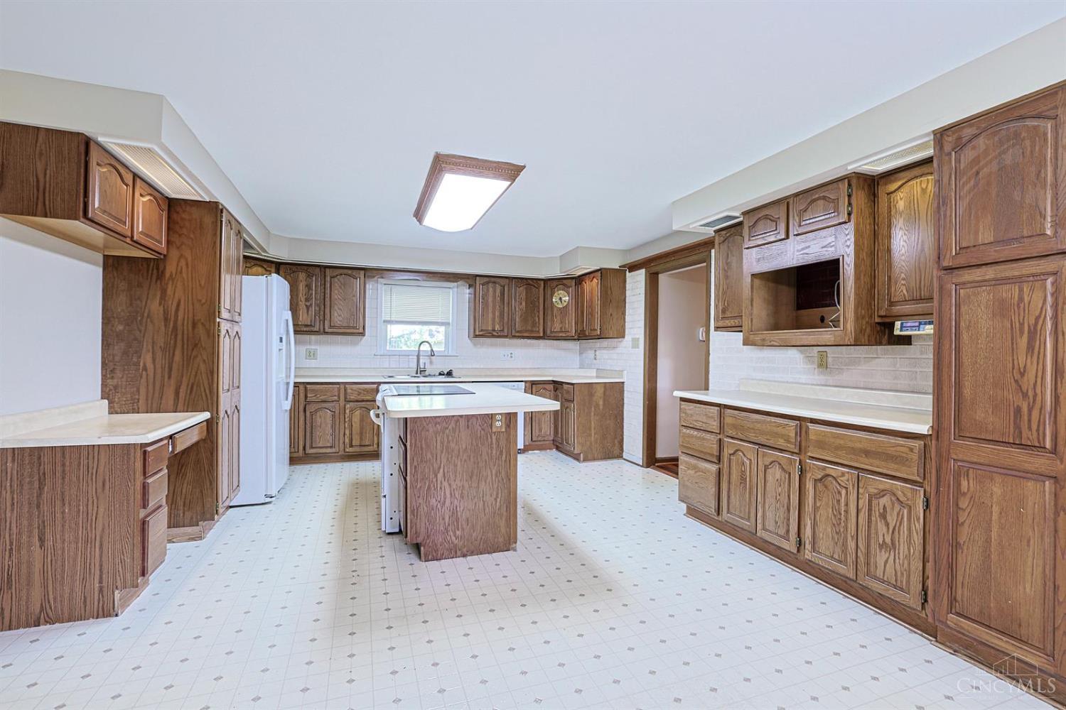 6051 Jerry Lee Drive, Miami Twp, OH, 45150 — photo 35
