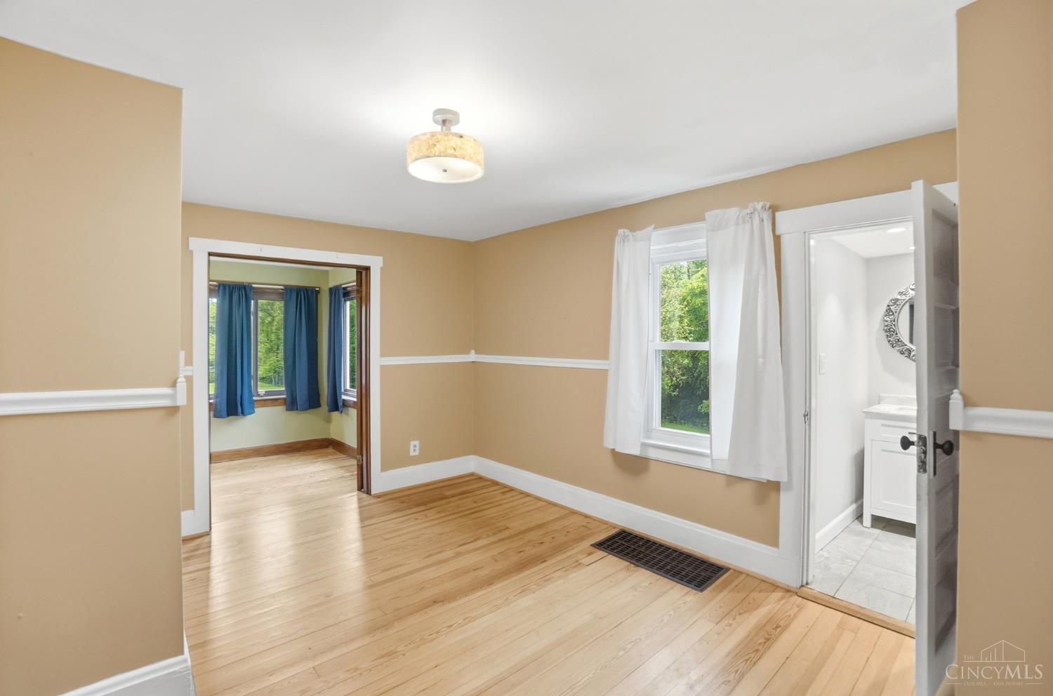 6951 Lesourdsville West Chester Road, Liberty Twp, OH, 45011 — photo 17