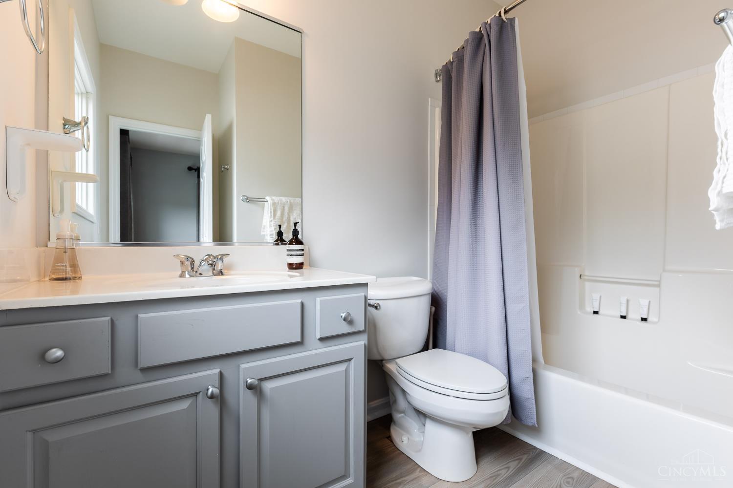3450 Golden Avenue #13, Cincinnati, OH, 45226 — photo 28