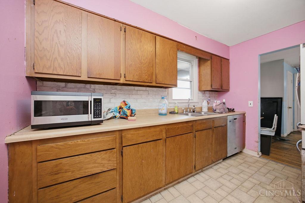 588 Valleyview Drive, Hamilton, OH, 45013 — photo 8