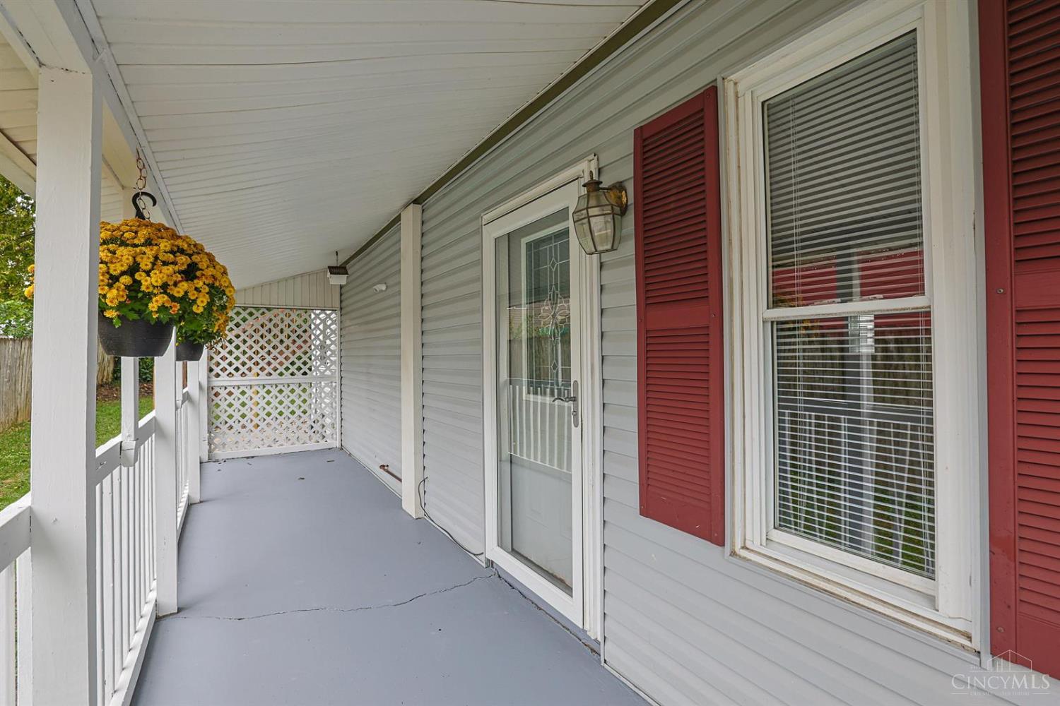 Listing Photo 5 - Condo for sale in building located at 158 King Ave, South Lebanon, OH 45065