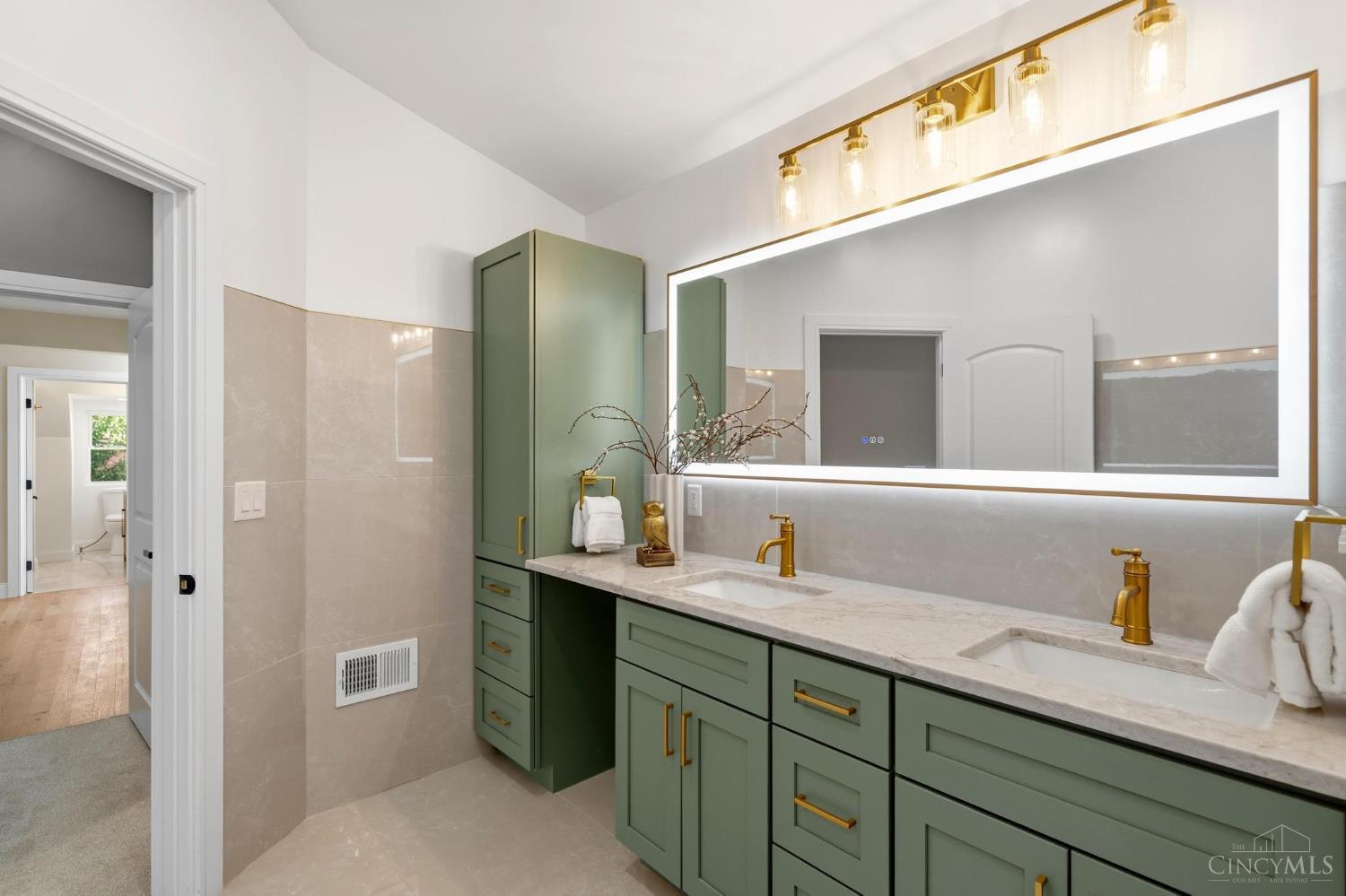 3834 Petoskey Avenue, Mariemont, OH, 45227 — photo 28