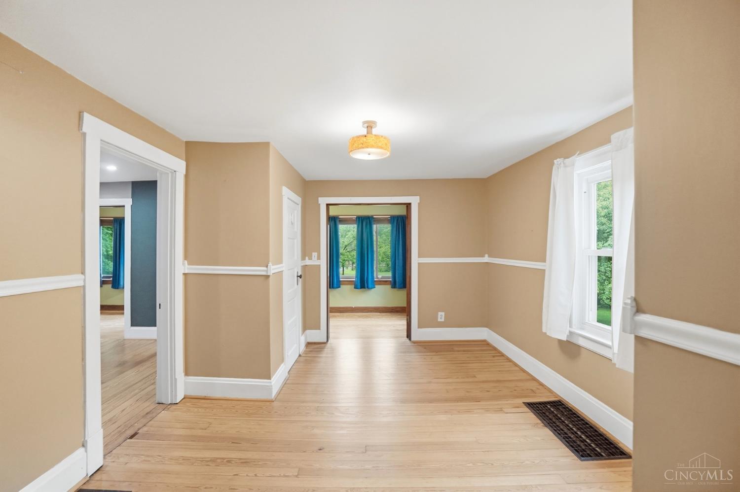 6951 Lesourdsville West Chester Road, Liberty Twp, OH, 45011 — photo 16