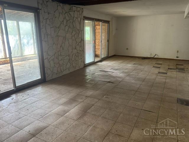955 Matthews Drive, Lincoln Heights, OH, 45215 — photo 3