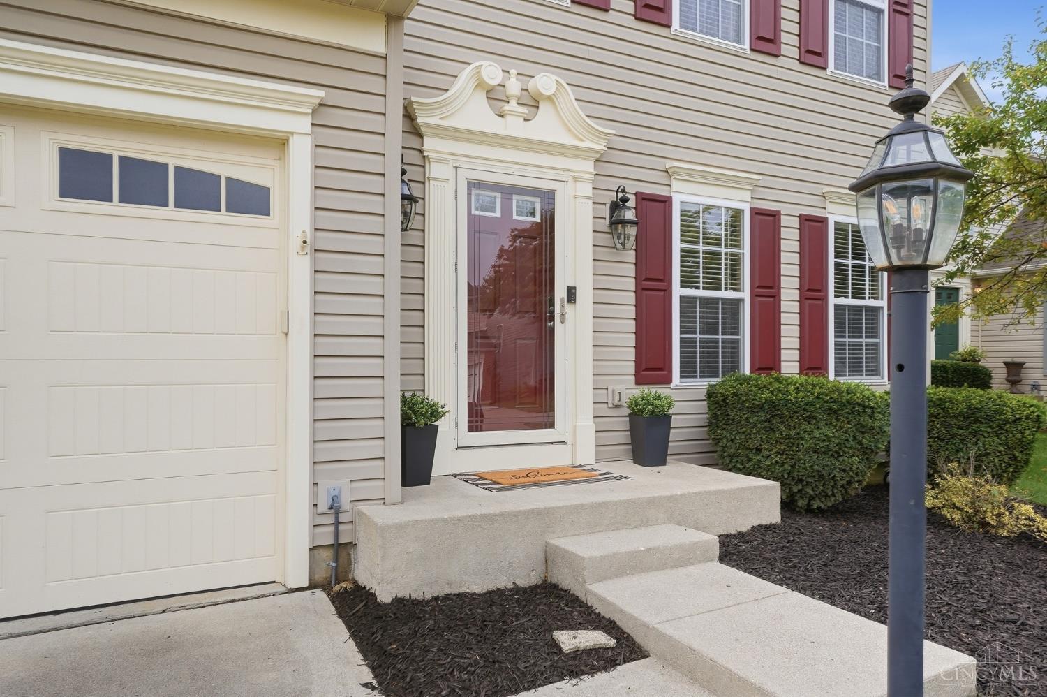 385 Indian Lake Drive, Hamilton Twp, OH, 45039 — photo 4