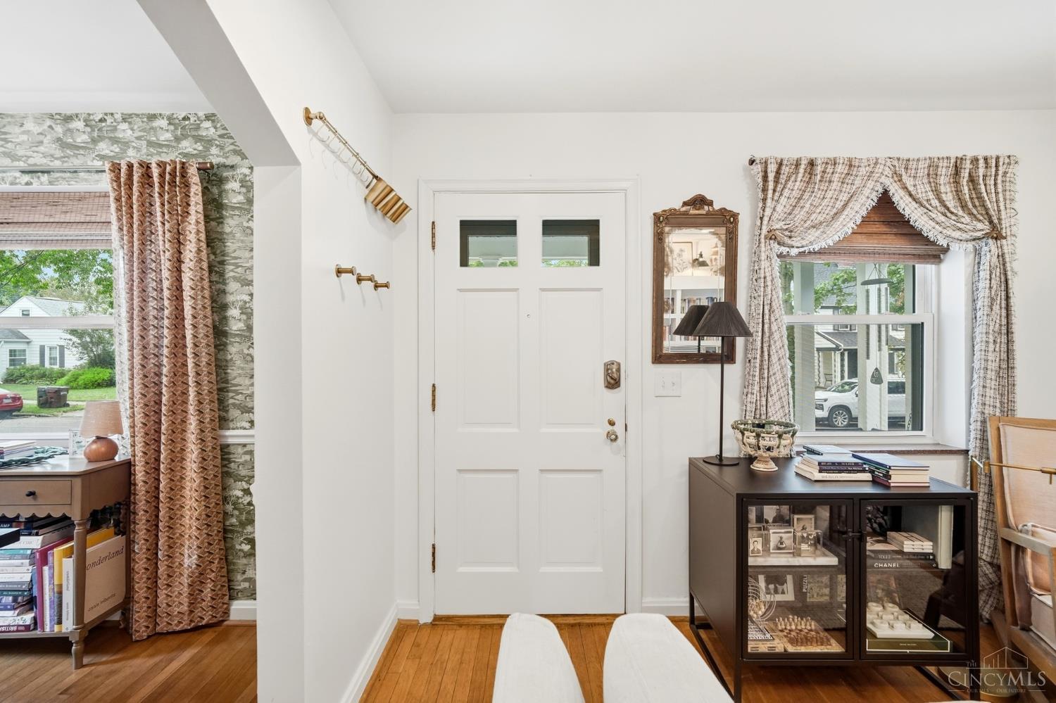 6974 Cambridge Avenue, Mariemont, OH, 45227 — photo 7