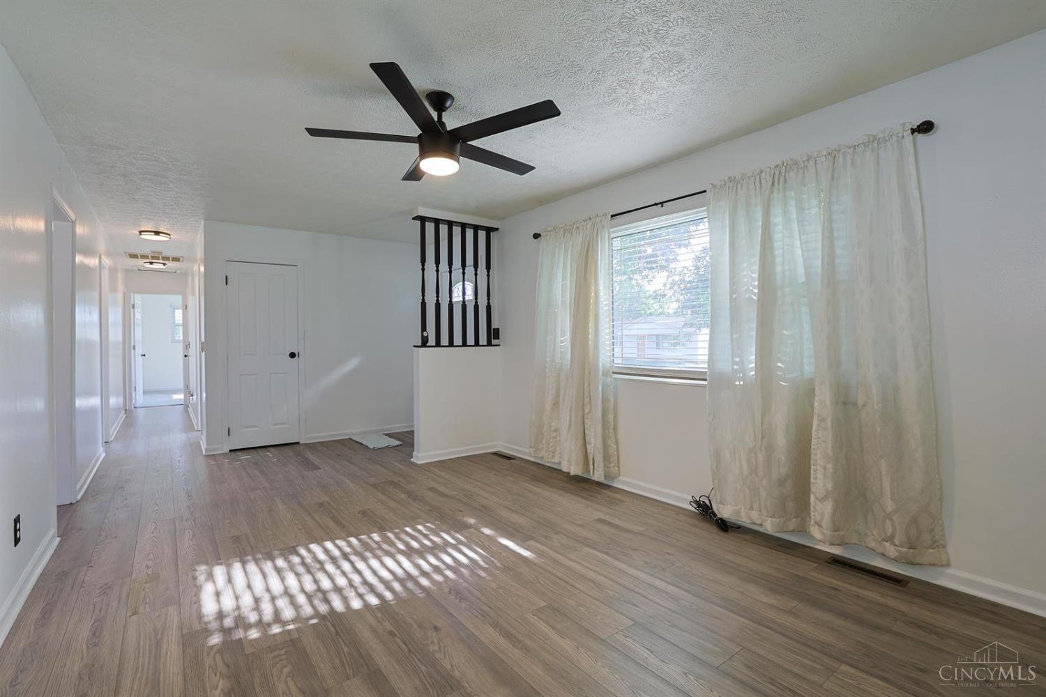 Photo 4 of Sale Pending at 907 Arthur St, Trenton, OH 45067 | MLS# 1894820 | Listing updated on 2026-09-22
