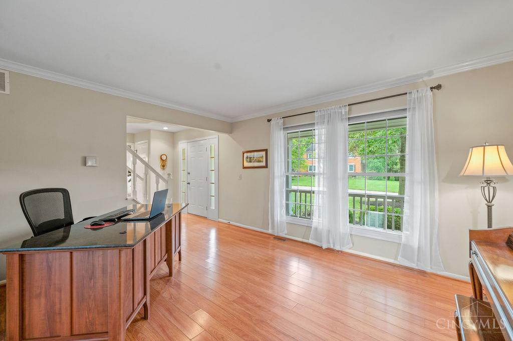 Photo 4 of Sale Pending at 9667 Roundhouse Dr, West Chester, OH 45069 | MLS# 1894885 | Listing updated on 2026-09-27