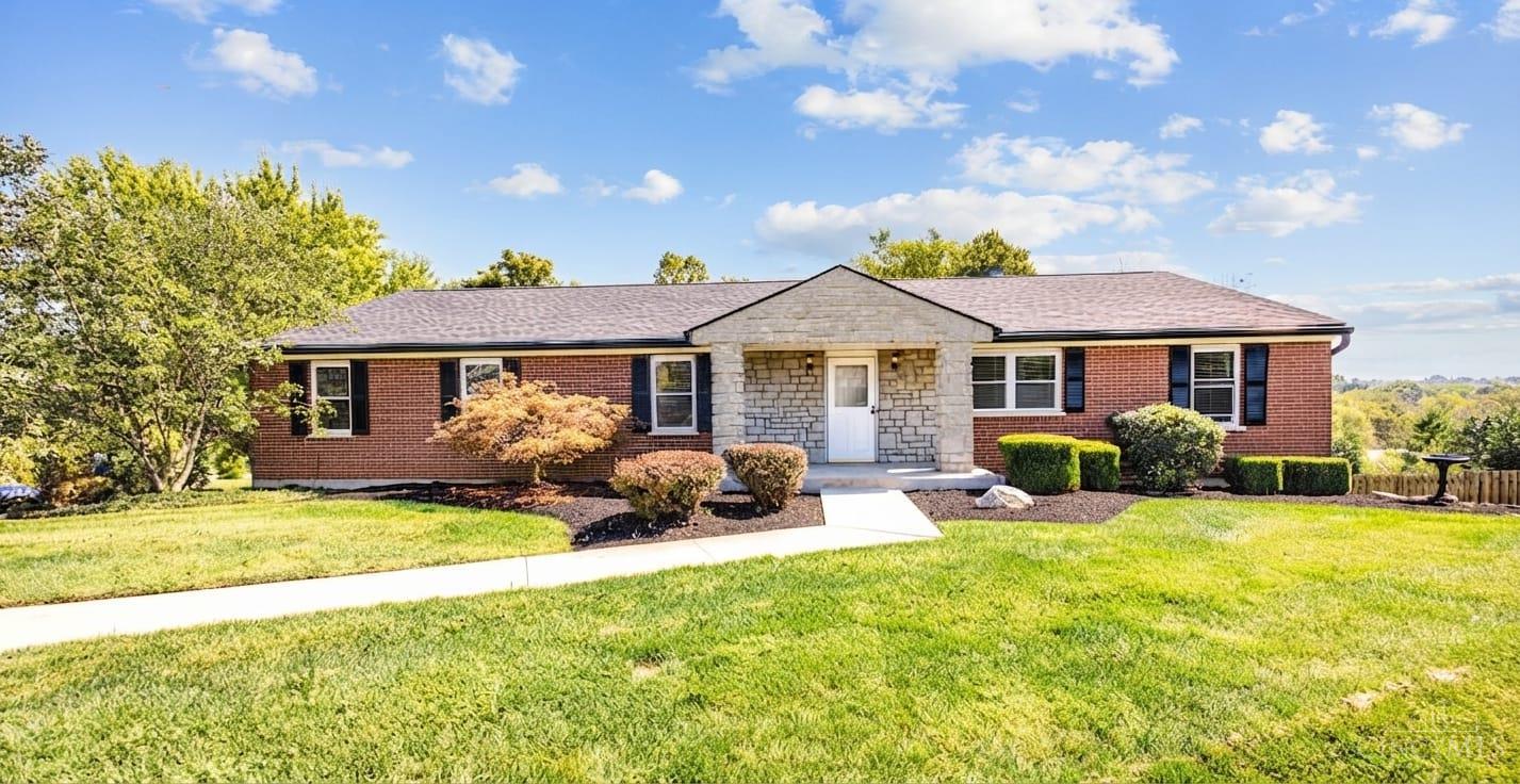 6831 Perinwood Drive, Green Twp, OH, 45248
