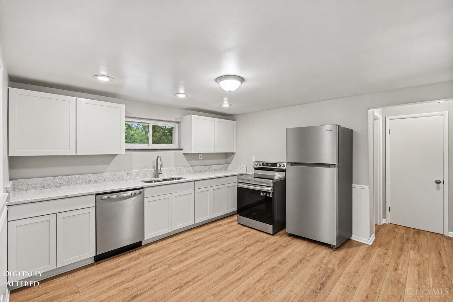Photo 3 of Single family home for sale at 218 Forest Ave, Batavia, OH 45103 | MLS# 1894643 | Listing updated on 2026-10-07