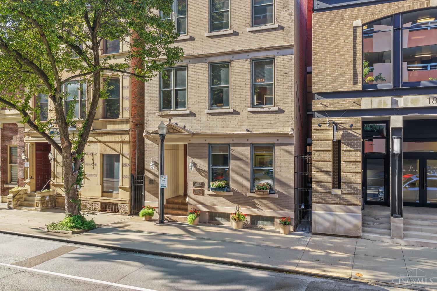 20 W 9th Street
