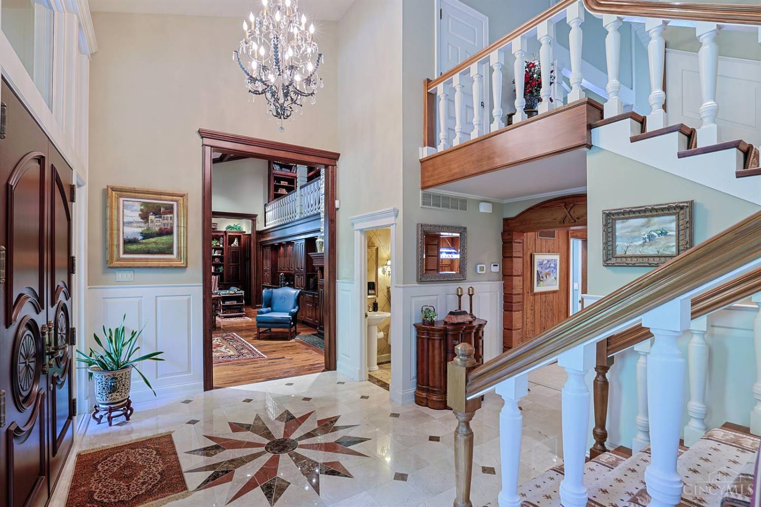 Photo 4 of Single family home for sale at 736 Elsinboro Dr, Cincinnati, OH 45226 | MLS# 1894723 | Listing updated on 2026-09-29