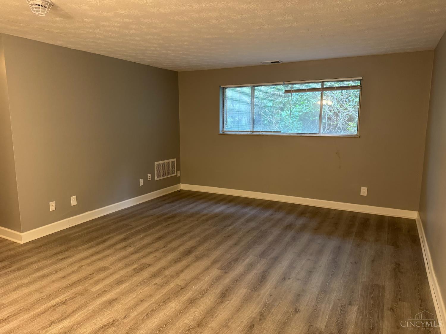 2431 Mustang Drive #15, Cincinnati, OH, 45211 — photo 3
