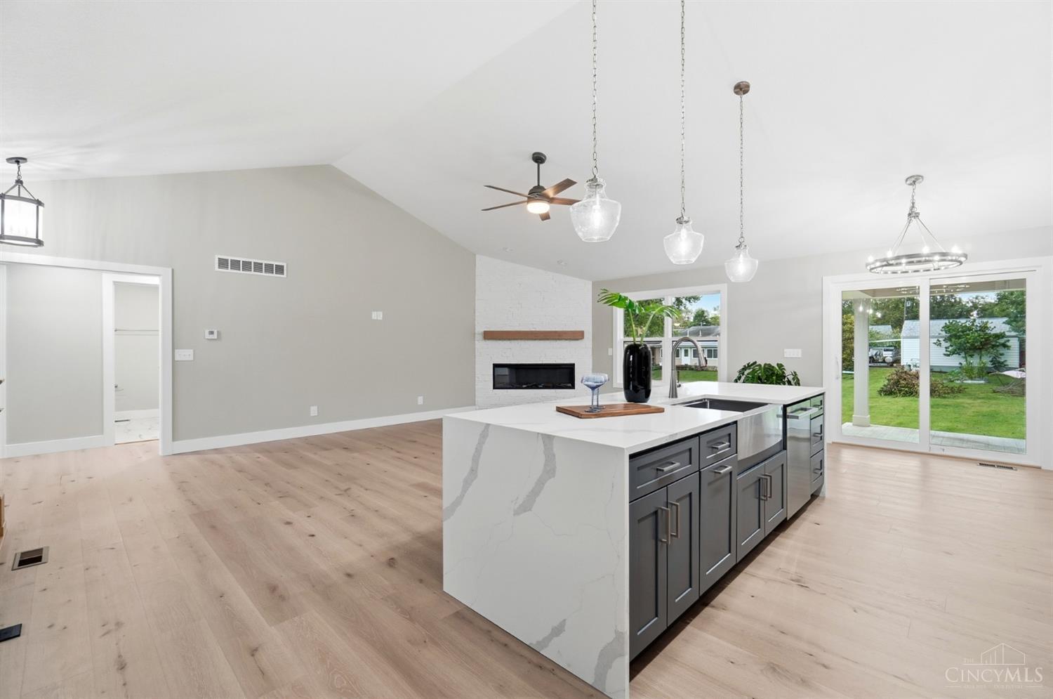 115 Cedar Creek Circle, Springboro, OH, 45066 — photo 15