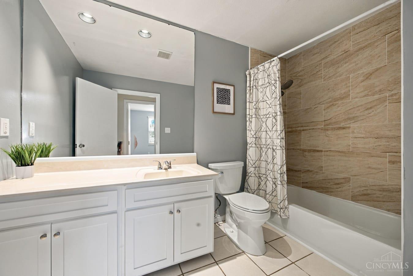 6831 Perinwood Drive, Green Twp, OH, 45248 — photo 26
