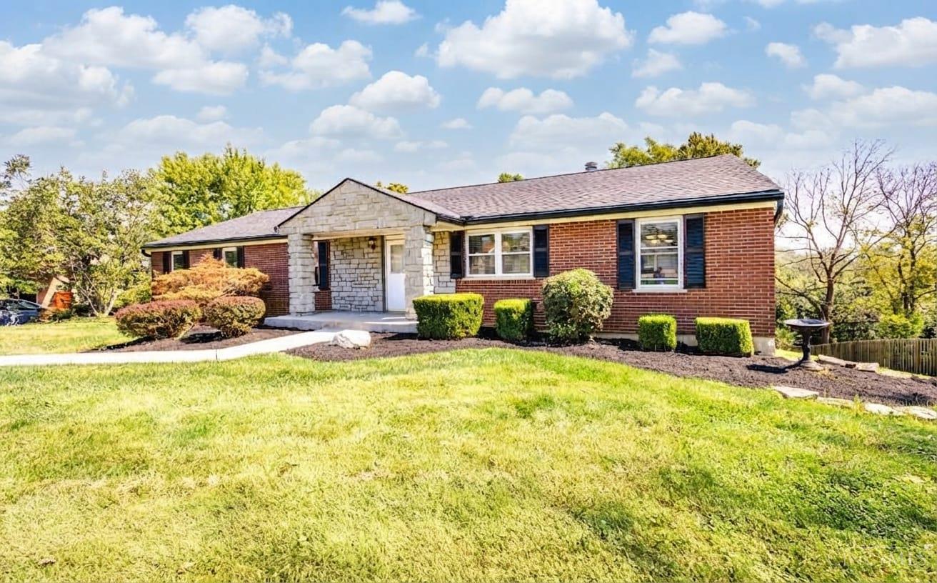 6831 Perinwood Drive, Green Twp, OH, 45248 — photo 3
