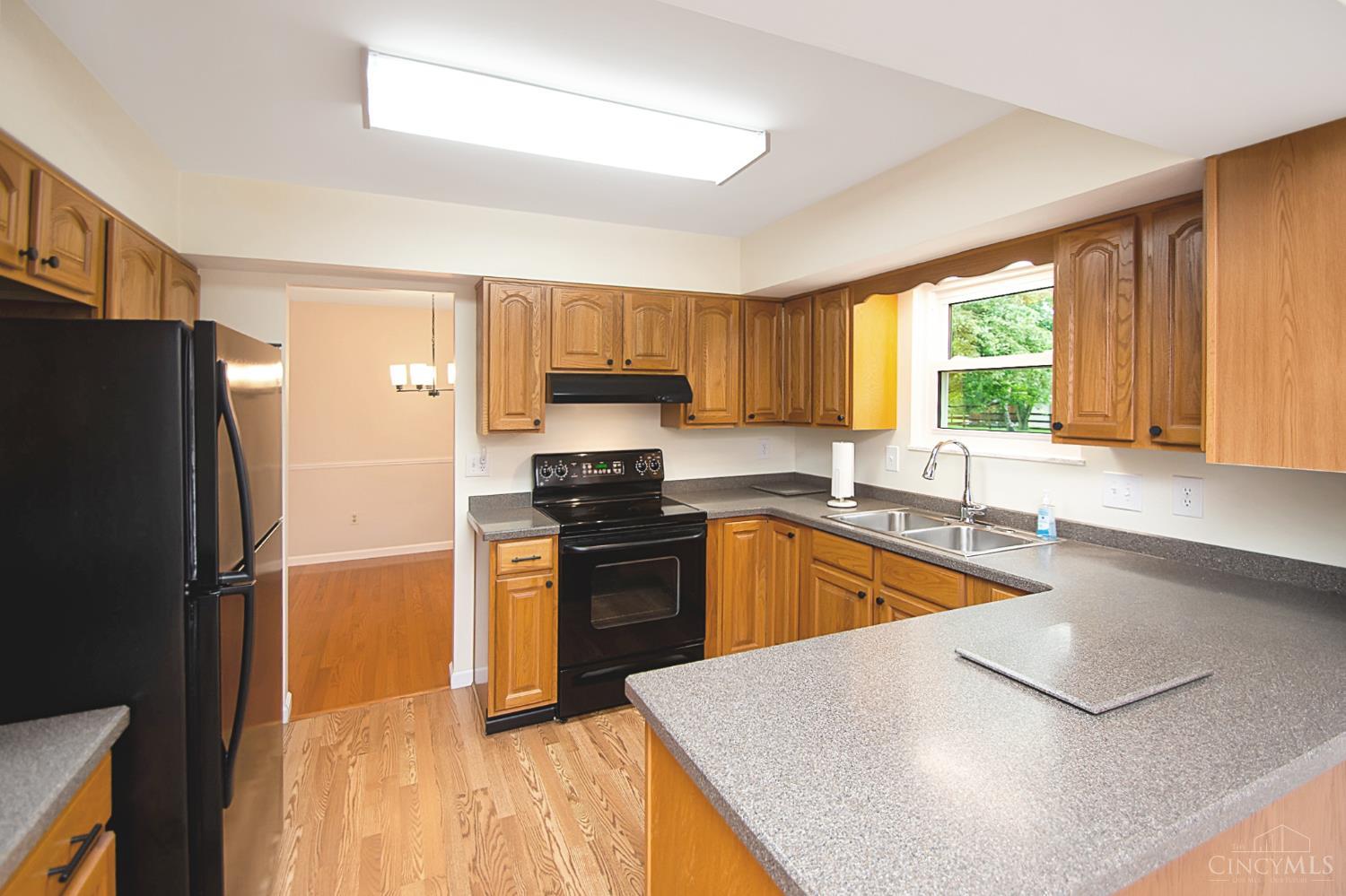 8044 Honeysuckle Lane, West Chester, OH, 45069 — photo 9