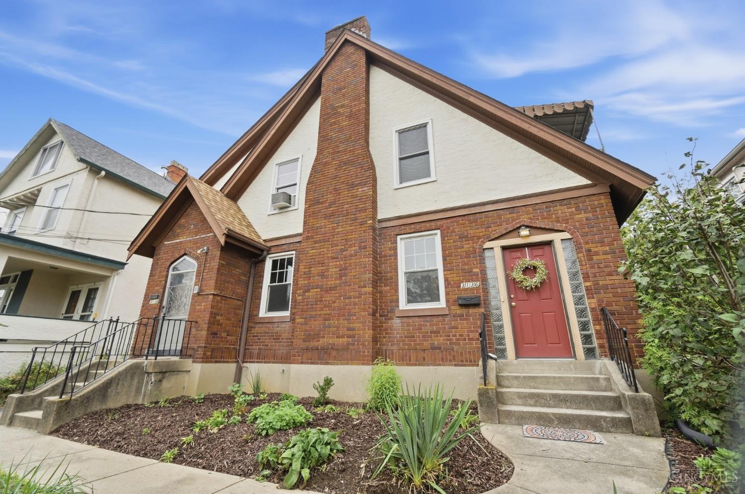 Photo 3 of Sale Pending at 3134 Parkview Ave, Cincinnati, OH 45213 | MLS# 1894855 | Listing updated on 2026-10-06